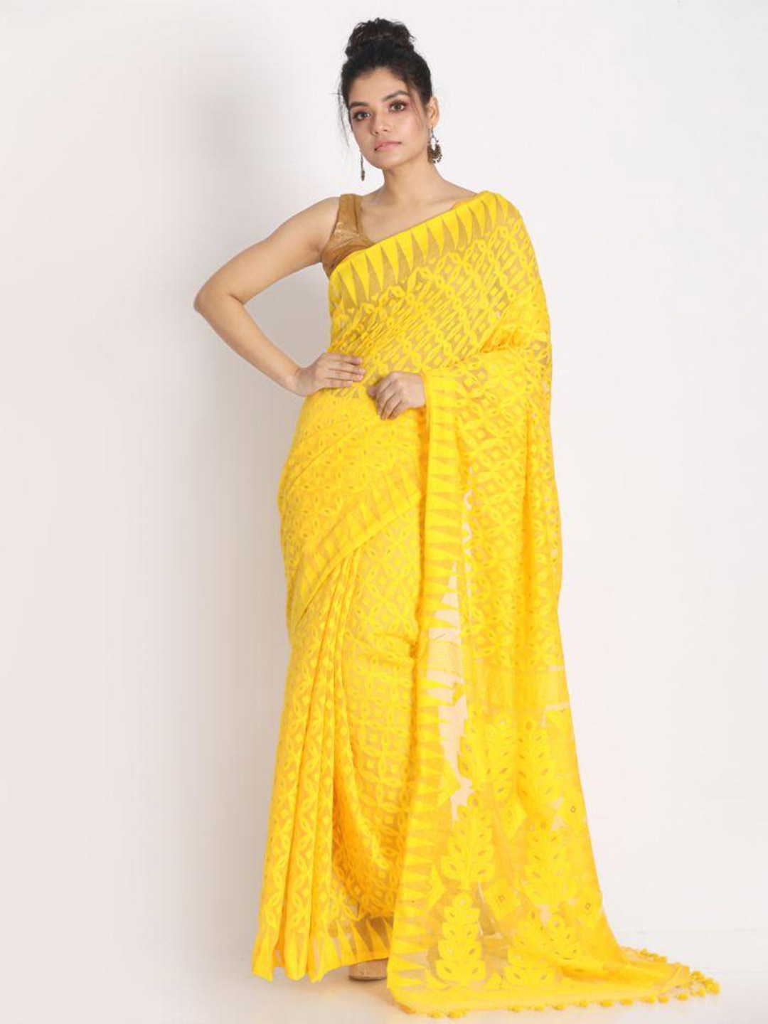 

Angoshobha Floral Woven Design Silk Cotton Jamdani Saree, Yellow