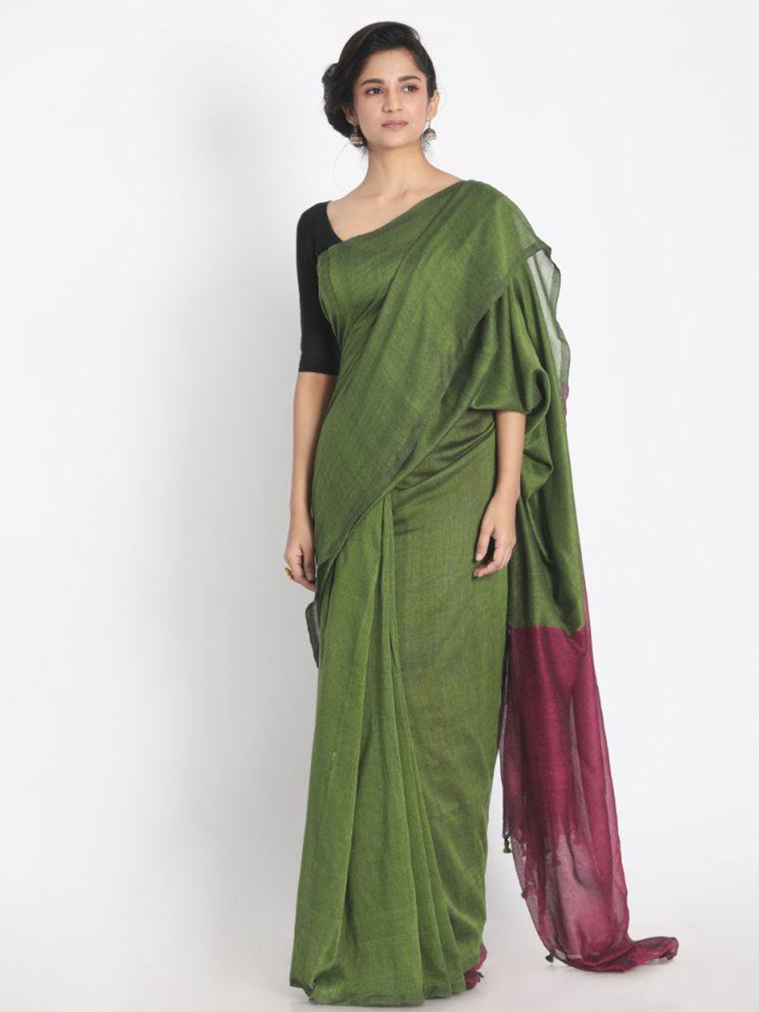 

Angoshobha Woven Design Pure Cotton Saree, Green