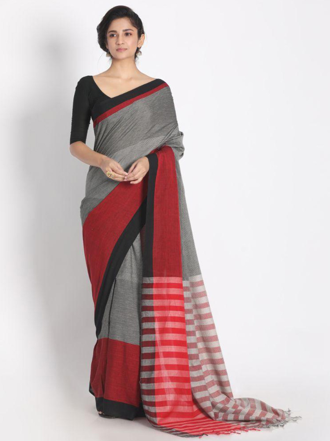 

Angoshobha Woven Design Pure Cotton Saree, Grey