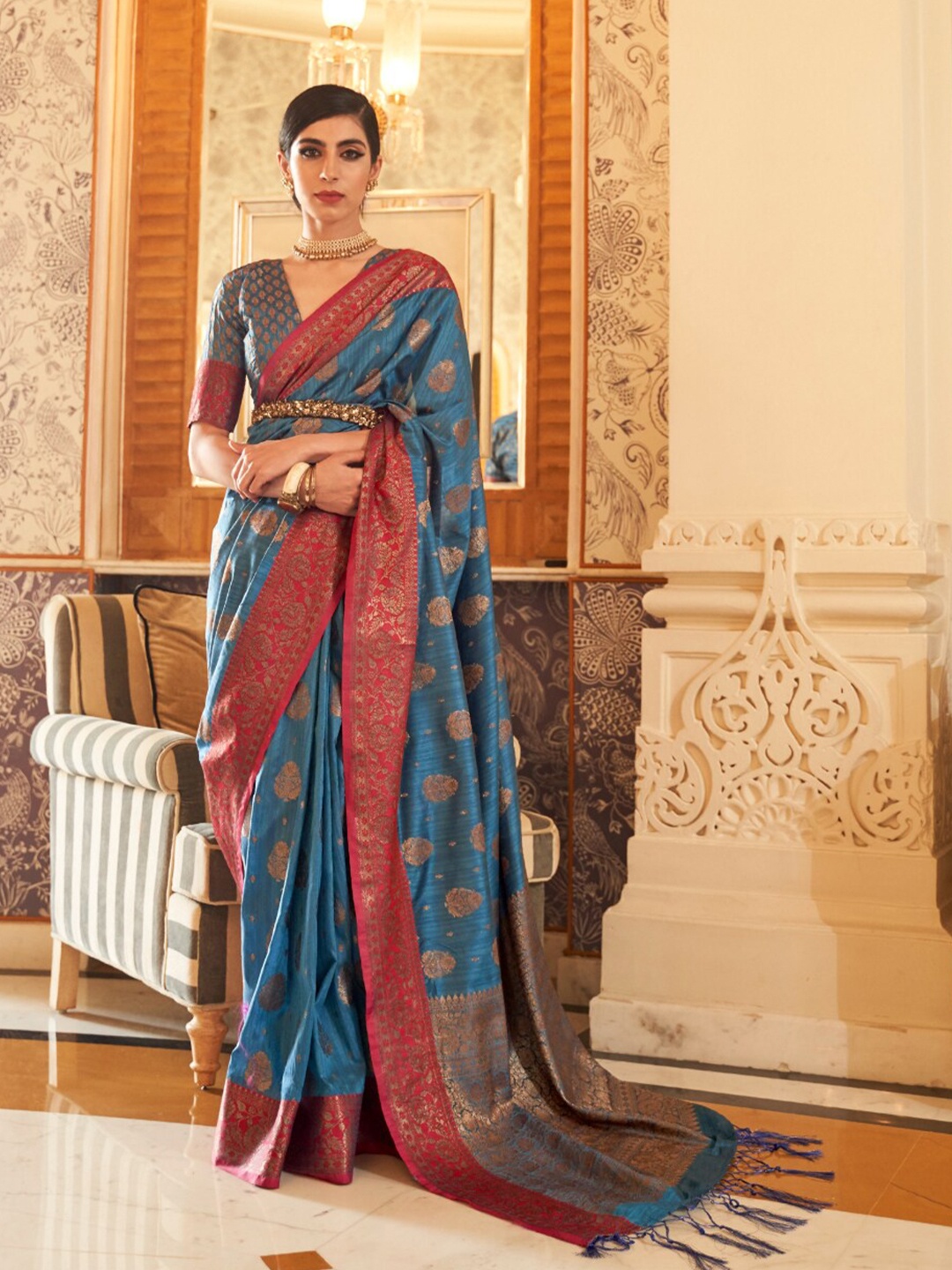 

NK Textiles Woven Design Silk Blend Handloom Kanjeevaram Saree, Teal