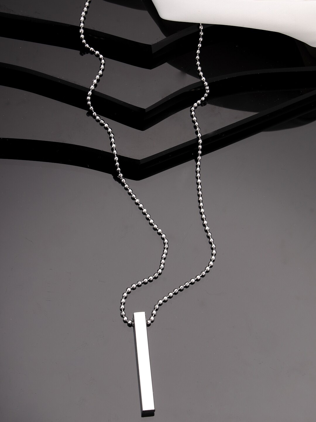 

NVR Rhodium-Plated Pendant & Chain, Silver