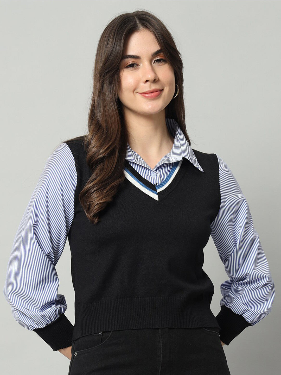 

BROOWL V-Neck Woollen Sweater Vest, Black