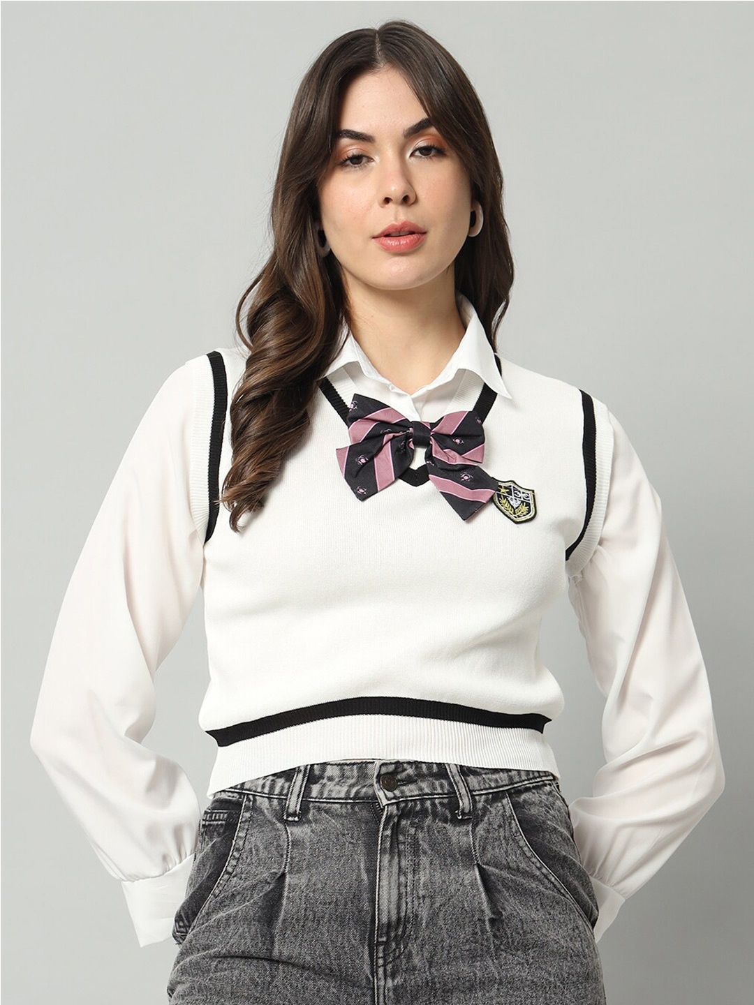 

BROOWL Woollen Sweater Vest With Bow, White
