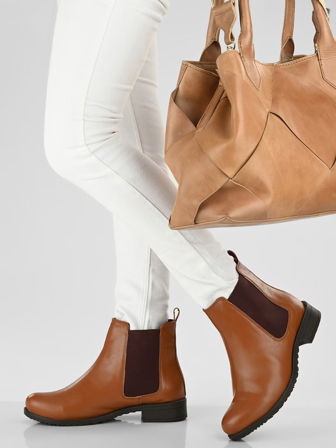 

MISEEN Women Block-Heeled Chelsea Boots, Tan