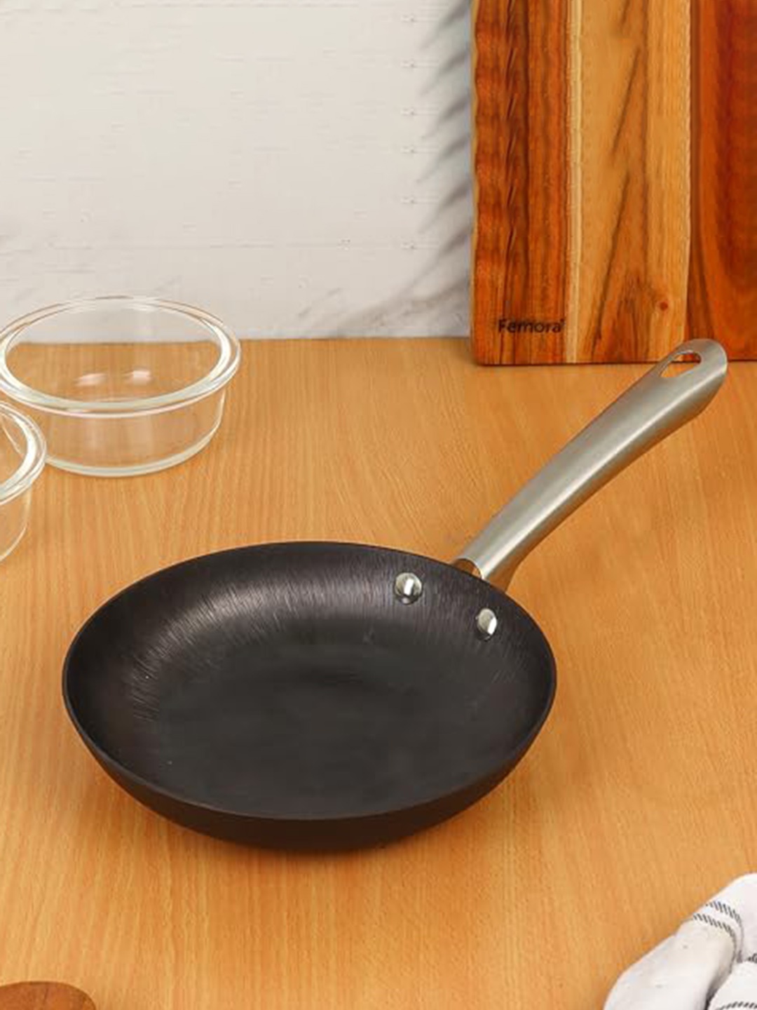 

Femora Black Cast Iron Cookware