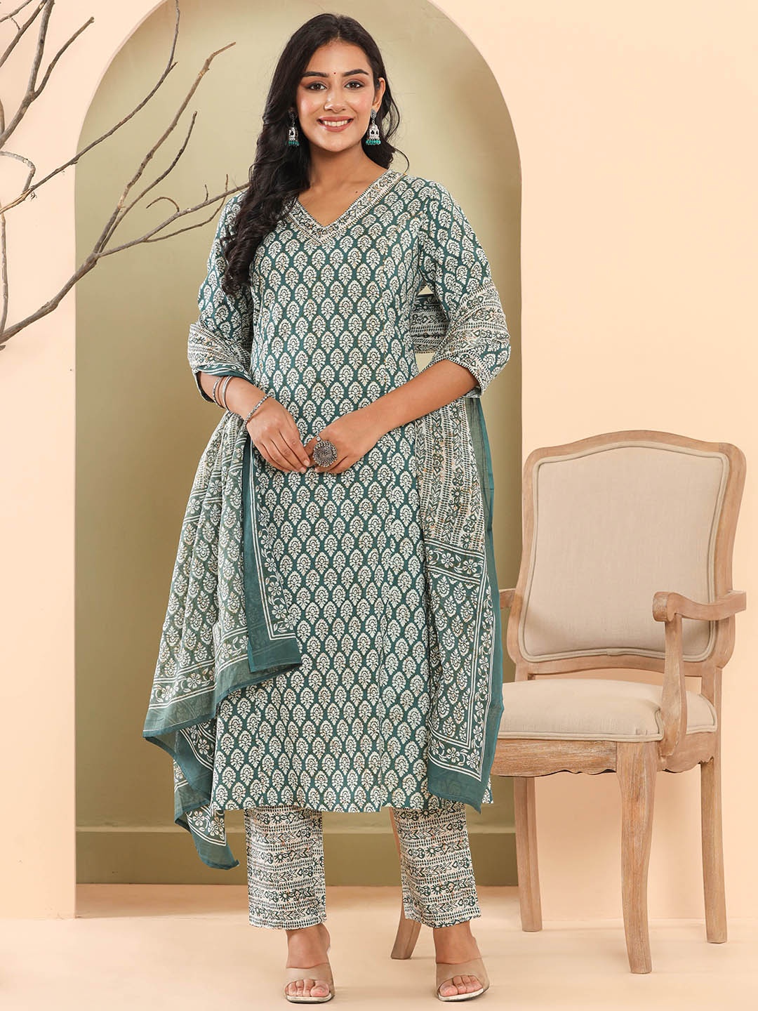 

Haute and Humble Ethnic Motifs Printed Regular Pure Cotton Kurta with Trousers & Dupatta, Green