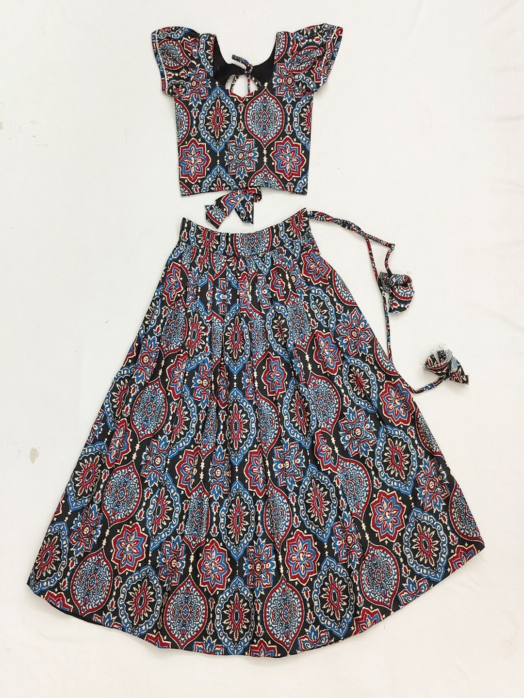 

BAESD Girls Printed V-Neck Puffed Sleeves Ready to Wear Lehenga & Blouse, Black