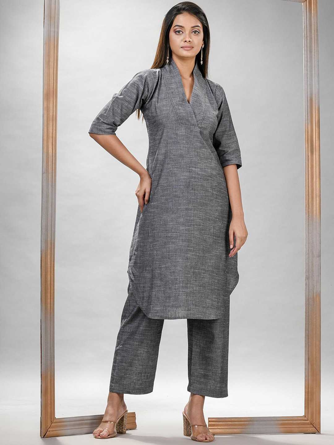 

Angoshobha Woven Design V-Neck Pure Cotton Straight Kurta with Palazzos, Grey