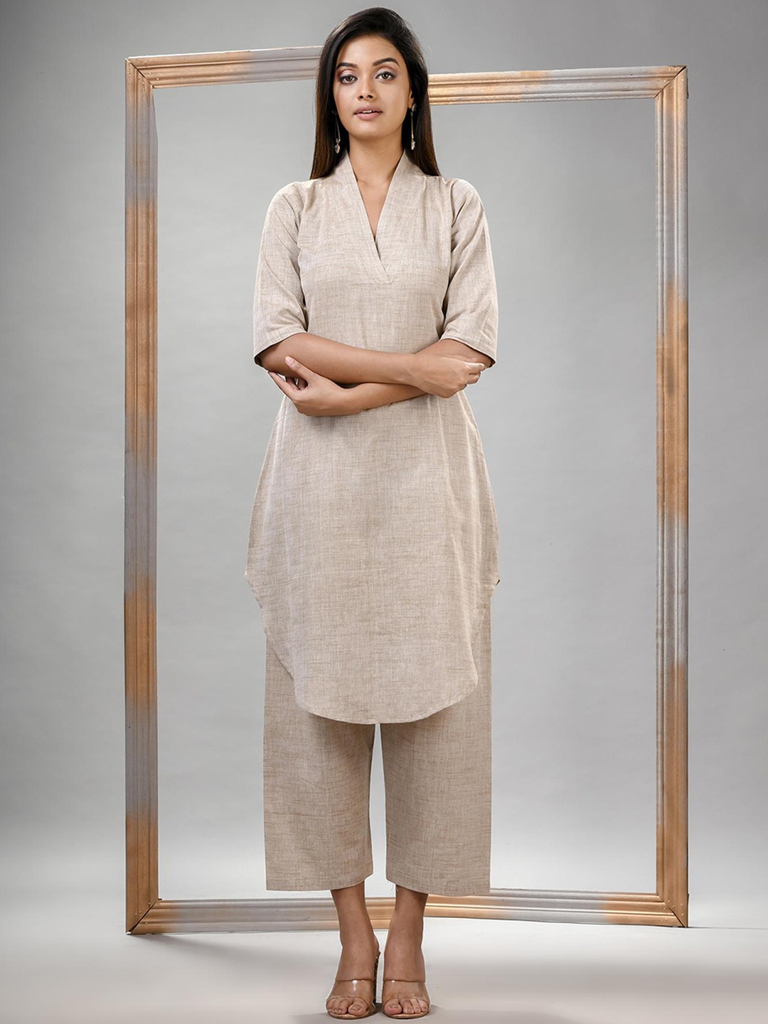 

Angoshobha Woven Design V-Neck Pure Cotton Straight Kurta with Palazzos, Grey