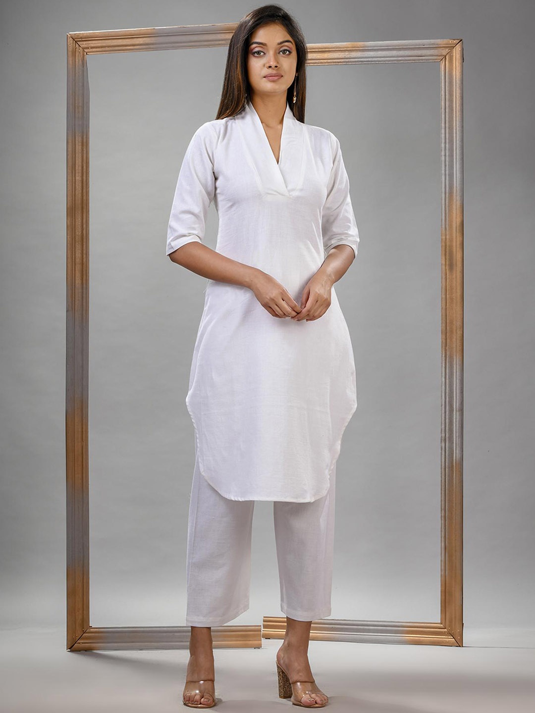 

Angoshobha Woven Design V-Neck Pure Cotton Straight Kurta with Palazzos, White