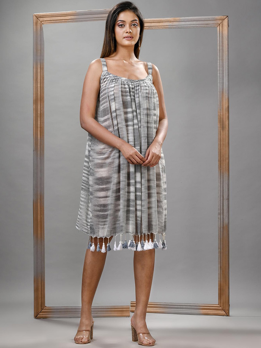 

Angoshobha Woven Design Round Neck Pure Cotton Straight Kurta with Palazzos, Grey