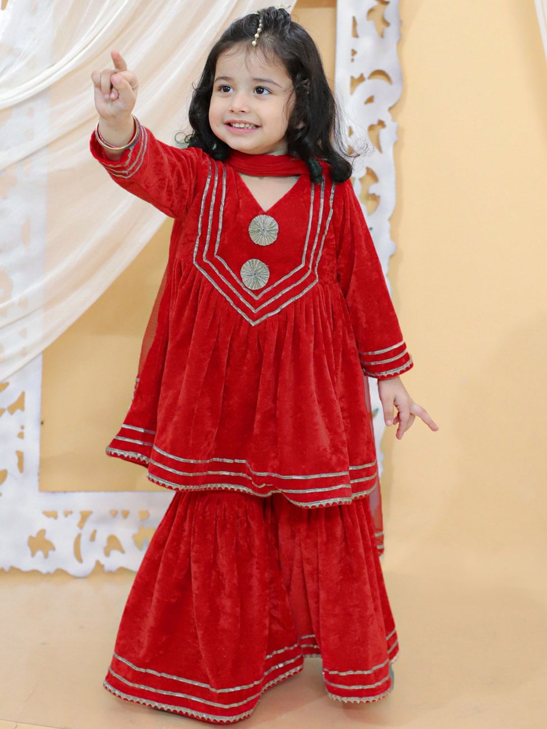 

BownBee Girls Gotta Patti Velvet V-Neck Kurta with Sharara & With Dupatta, Red