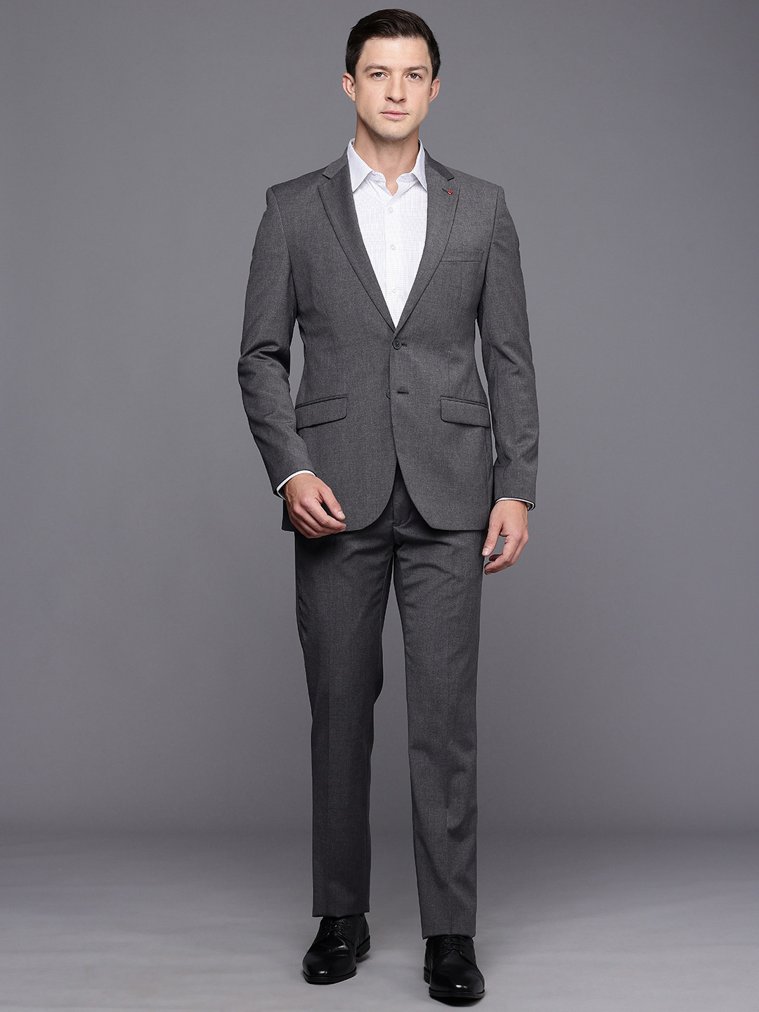 

Raymond Solid Single Breasted Contemporary Fit 2 Piece Formal Suits, Grey