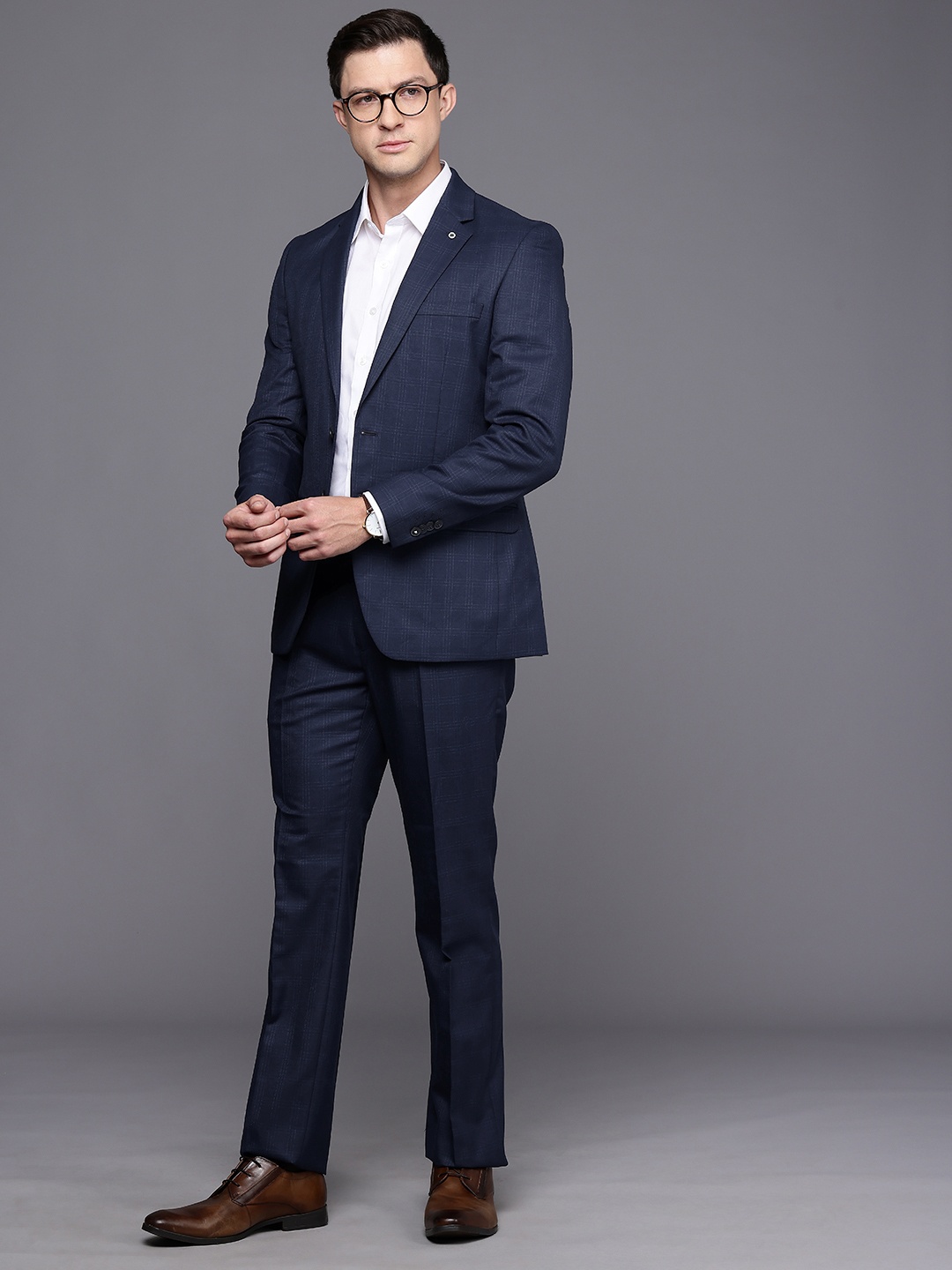 

Raymond Checked Contemporary Fit Single Breasted 2-Piece Formal Suit, Navy blue