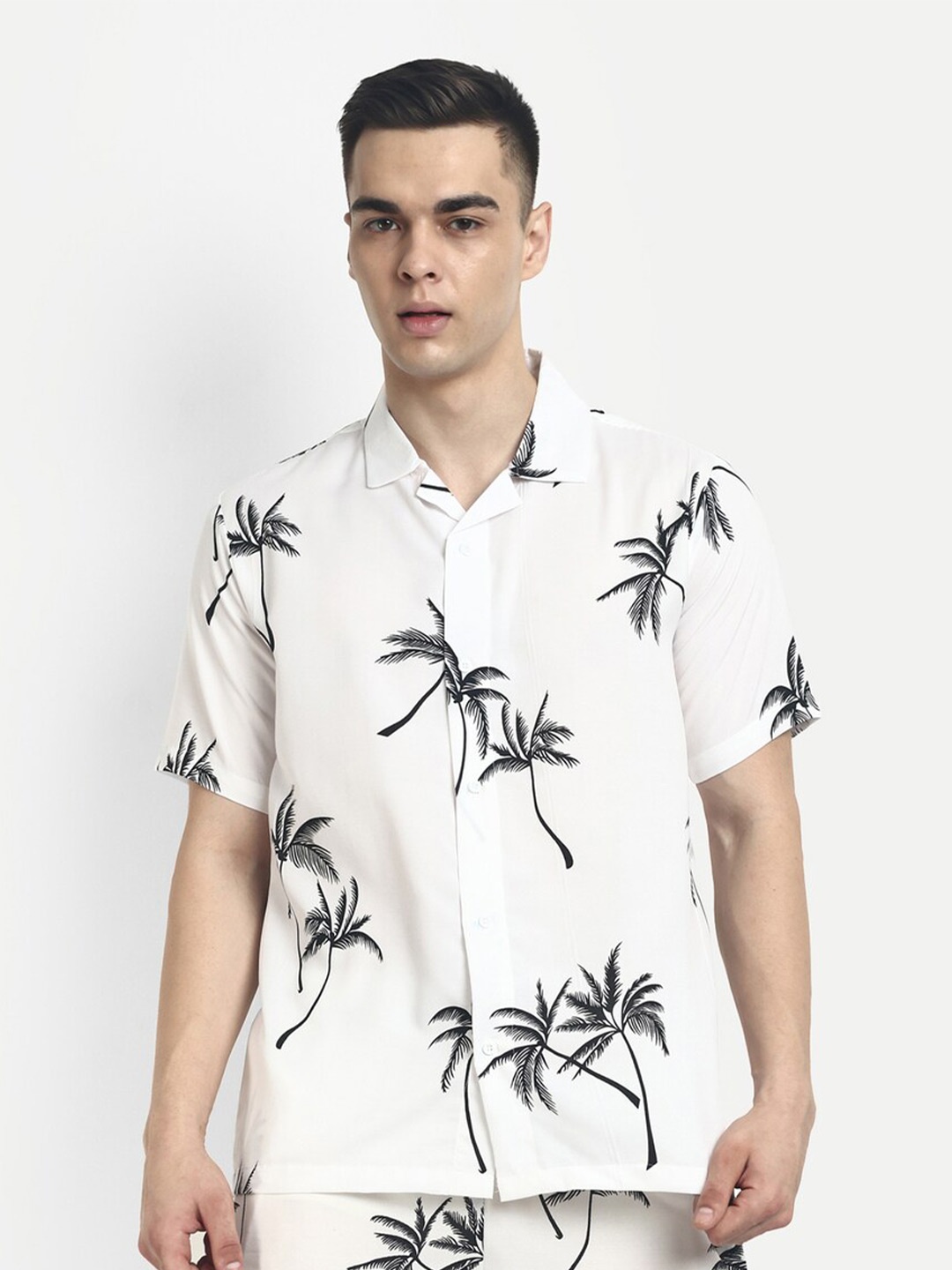 

GRECIILOOKS Men White Classic Opaque Printed Casual Shirt