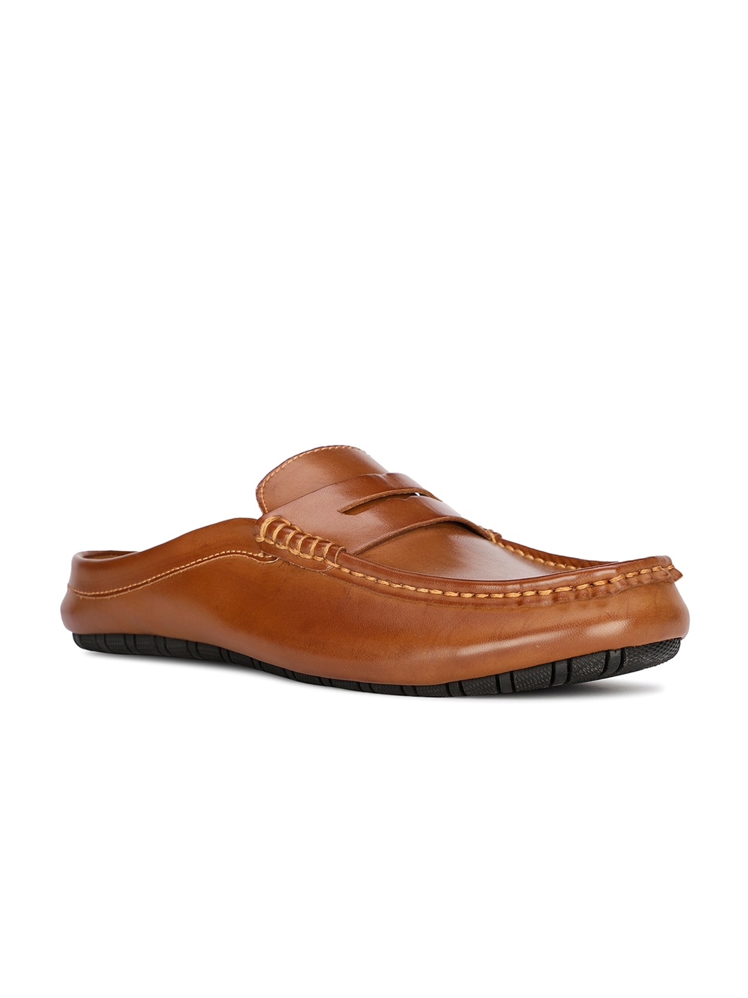 

Bata Men Textured Round Toe Loafers, Tan