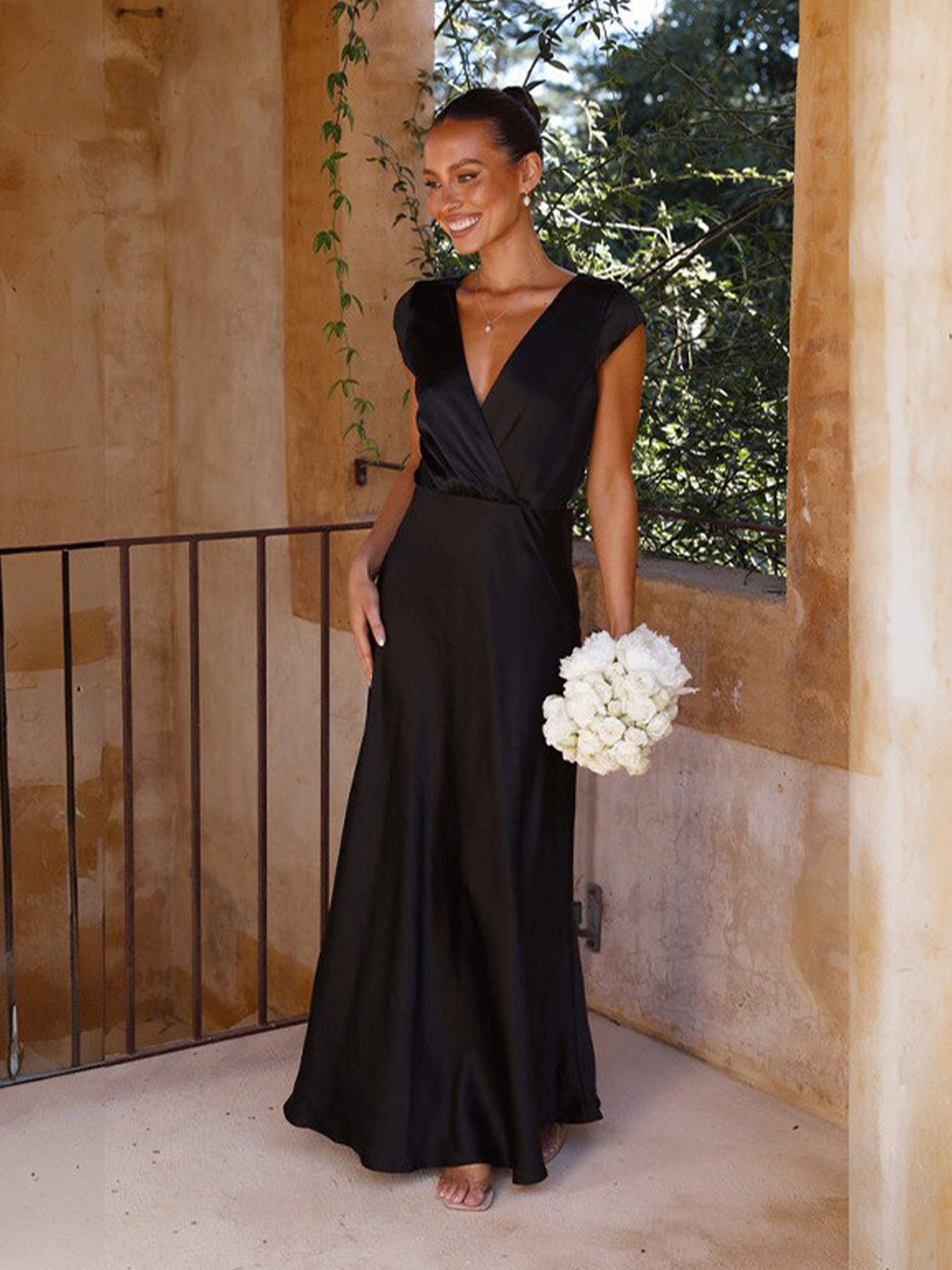 

StyleCast V neck Short Sleeves Fit & Flare Maxi Dress, Black