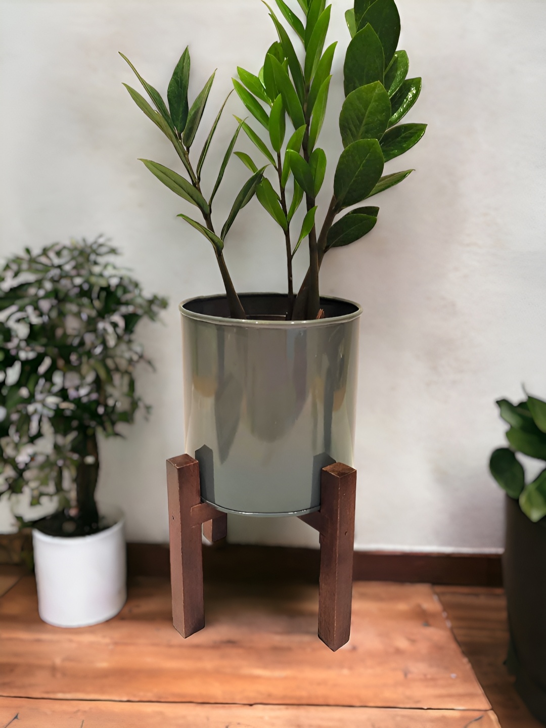 

The Artage Grey Metal Planter