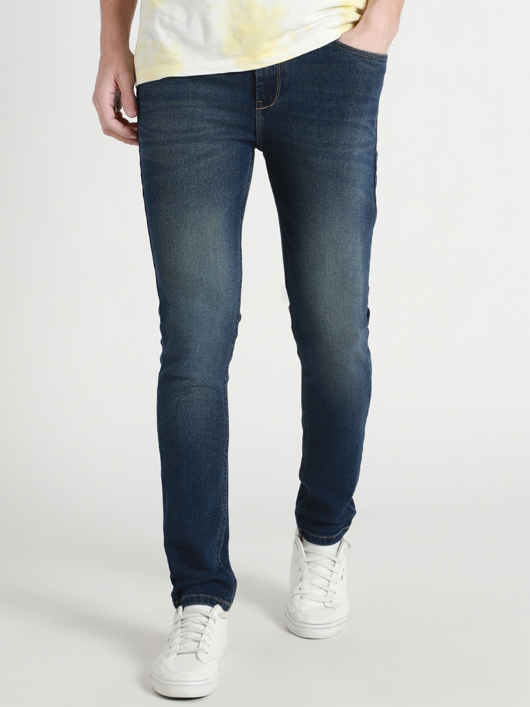 

Dennis Lingo Men Blue Slim Fit Light Fade Clean Look Jeans