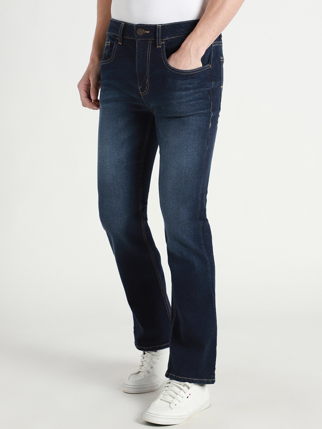 

Dennis Lingo Men Bootcut Light Fade Clean Look Cotton Jeans, Blue