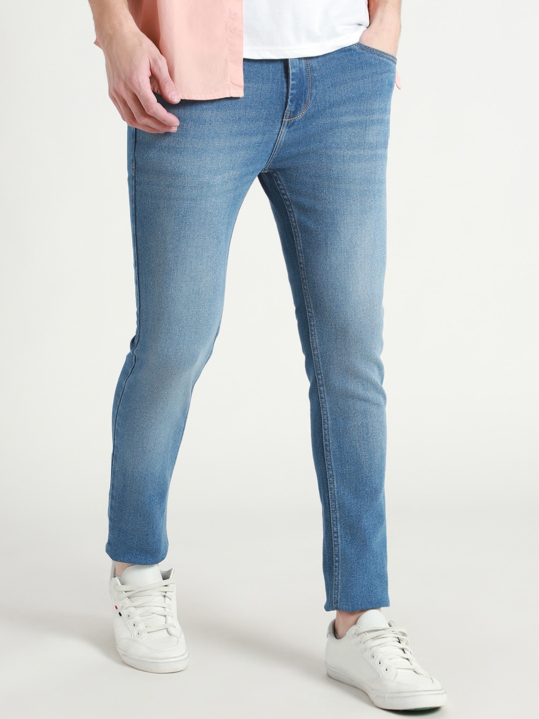 

Dennis Lingo Men Slim Fit Light Fade Clean Look Stretchable Jeans, Blue