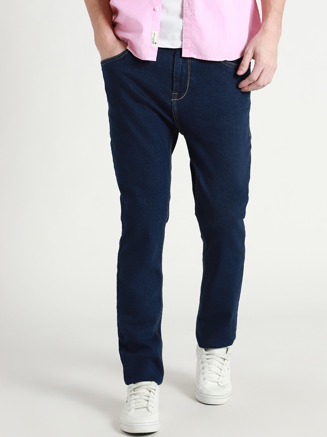 

Dennis Lingo Men Clean Look Mid-Rise Cotton Tapered Fit Stretchable Jeans, Blue