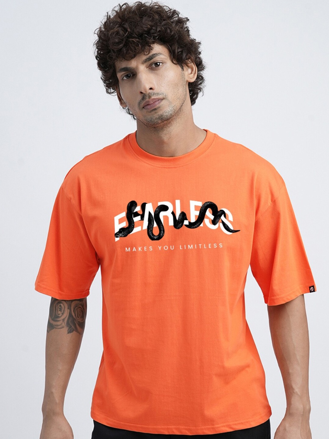 

PRONK Men Orange Printed Drop-Shoulder Sleeves Pure Cotton T-shirt