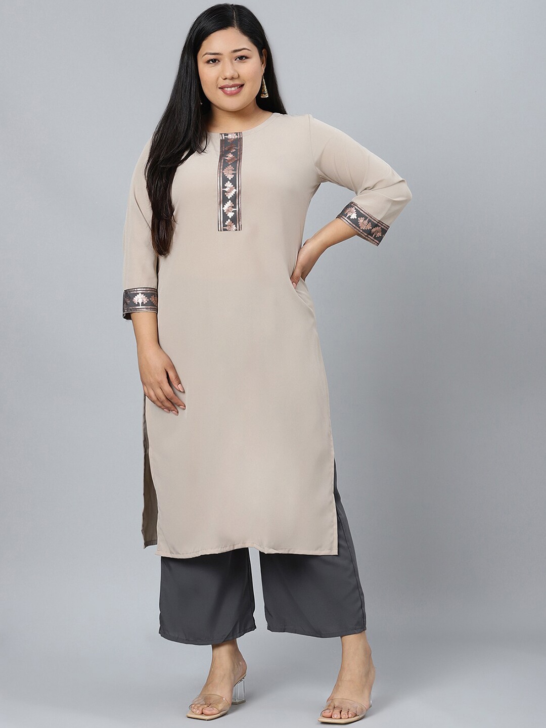 

Sztori Plus Size Floral Printed Round Neck Straight Kurta with Palazzos, Beige