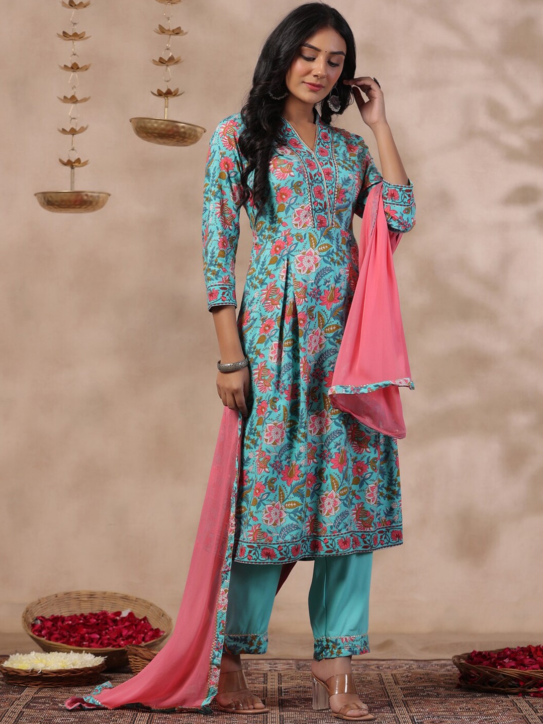 

Anubhutee Floral Printed V-Neck A-Line Kurta with Trousers & Dupatta, Turquoise blue
