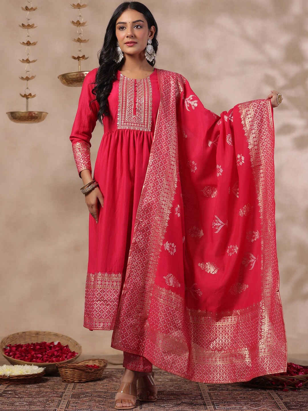 

Anubhutee Floral Embroidered Round Neck Straight Kurta with Trousers & Dupatta, Fuchsia