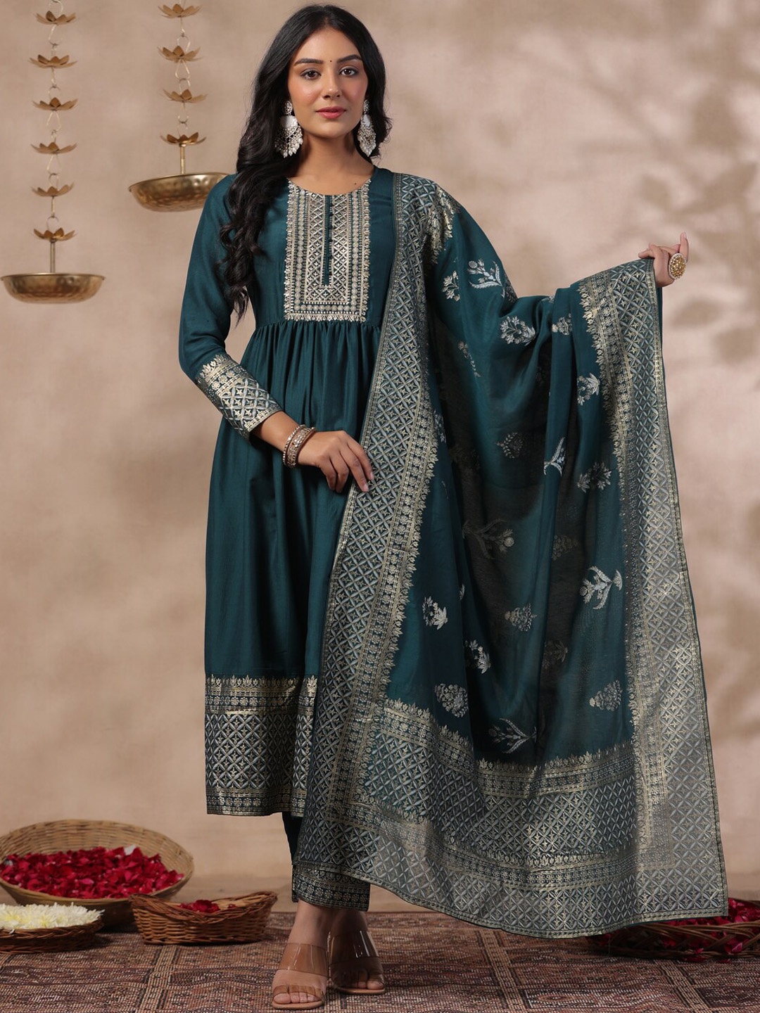 

Anubhutee Floral Embroidered Round Neck Straight Kurta with Trousers & Dupatta, Green