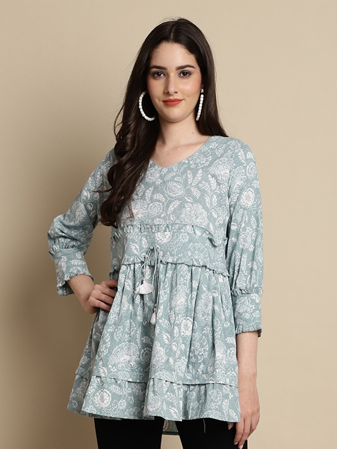 

Rajnandini V Neck Floral Print Three-Quarter Cuffed Sleeves Cotton Top, Grey