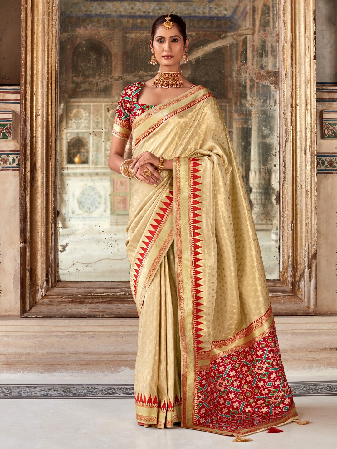 

Anouk Ethnic Motifs Tissue Designer Kanjeevaram Saree, Cream