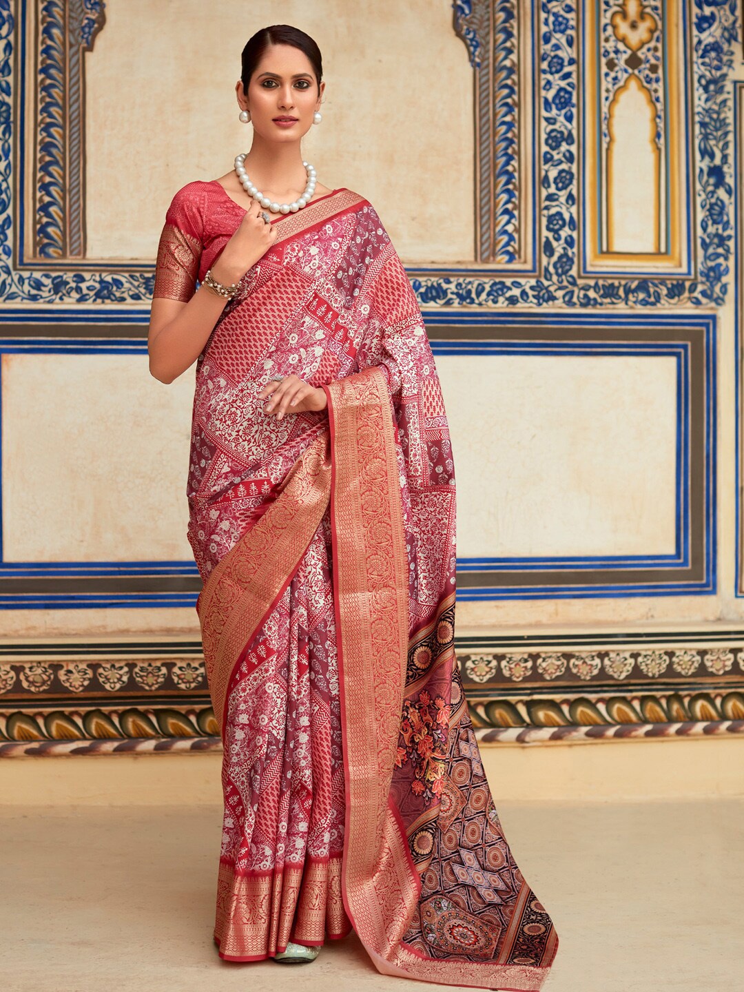 

Anouk Ethnic Motifs Woven Design Designer Sungudi Saree, Red