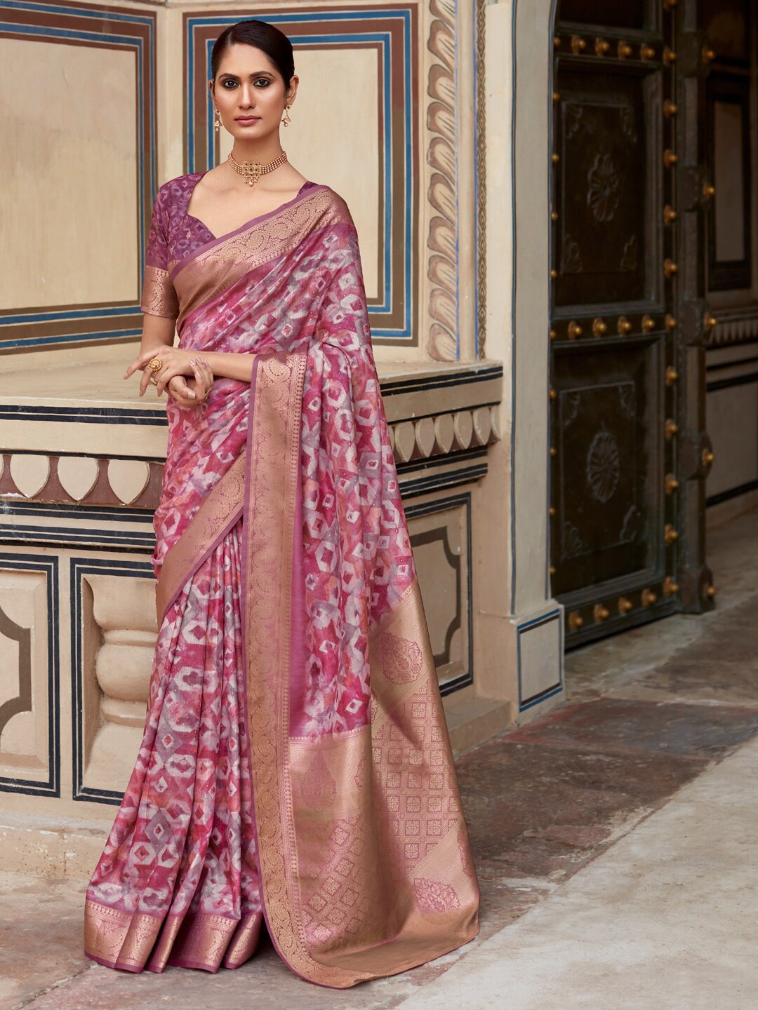 

Anouk Abstract Woven Design Zari Designer Sungudi Saree, Pink