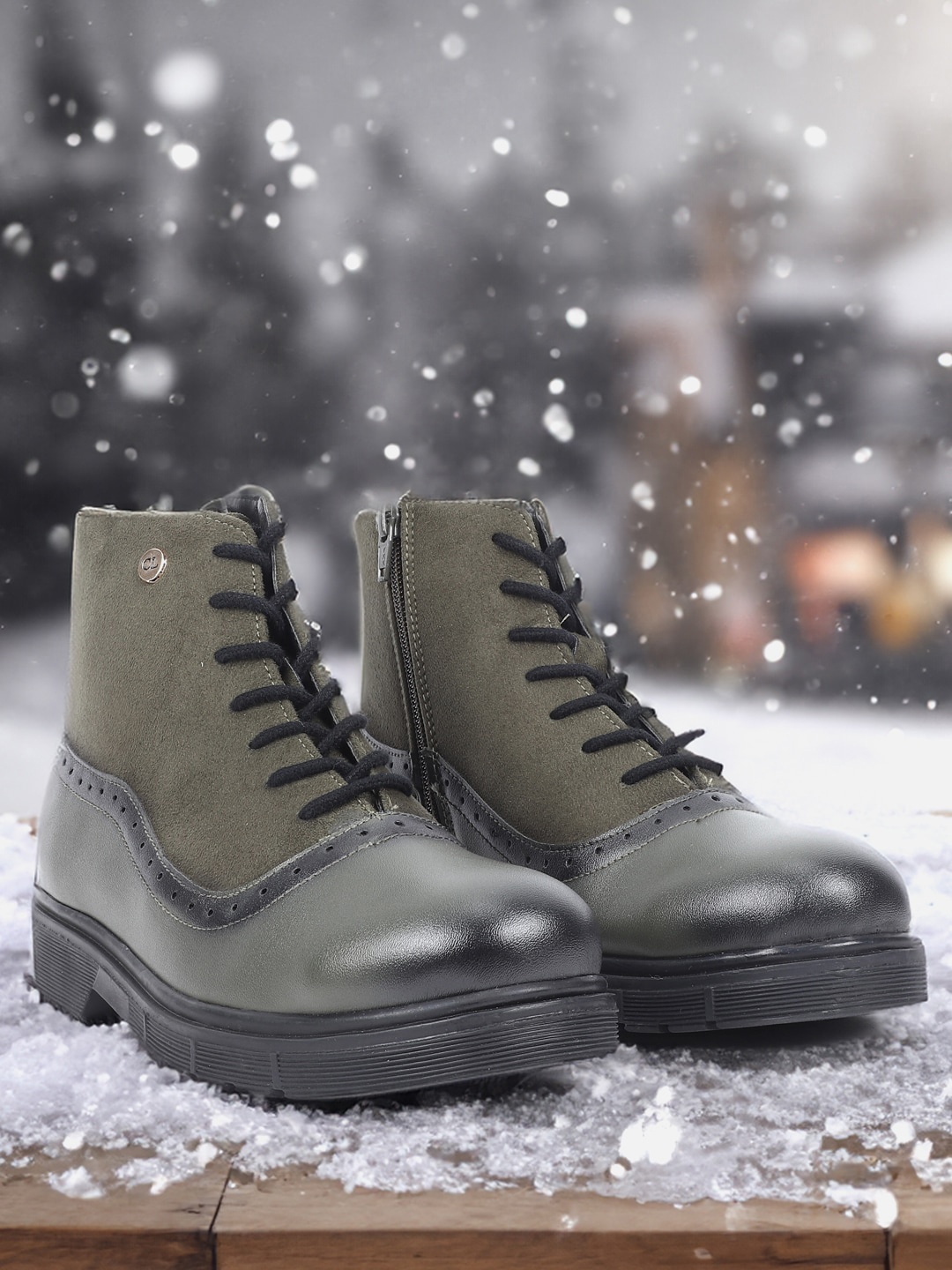 

Carlton London Women Mid Top Lace Up Boots, Green