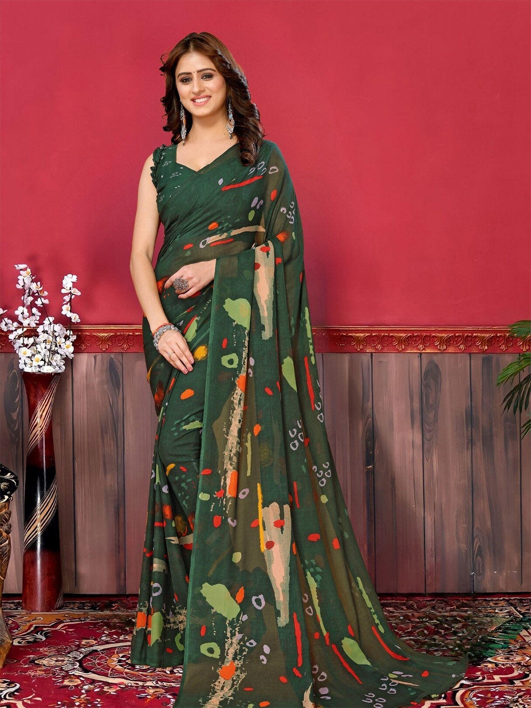 

MAGMINA Floral Printed Saree, Green