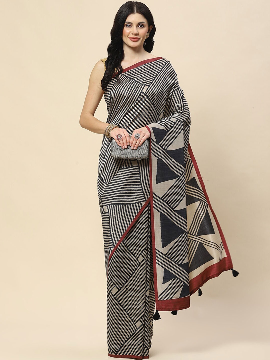 

Meena Bazaar Geometric Printed Tussar Saree, Black