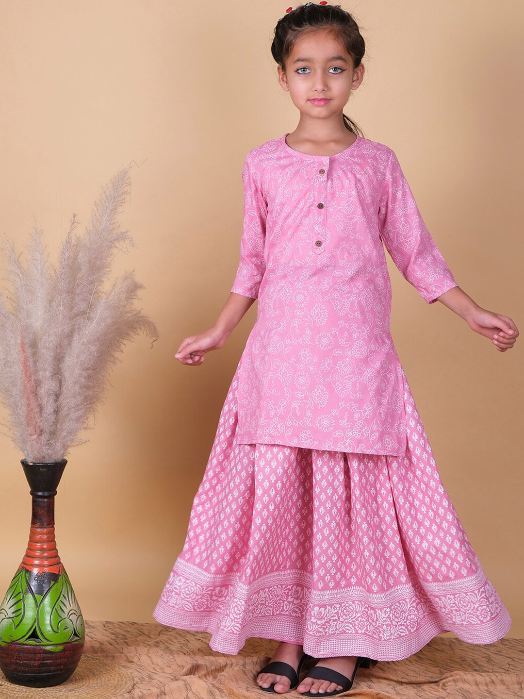 

BAESD Girls Printed Kurta With Skirt, Pink