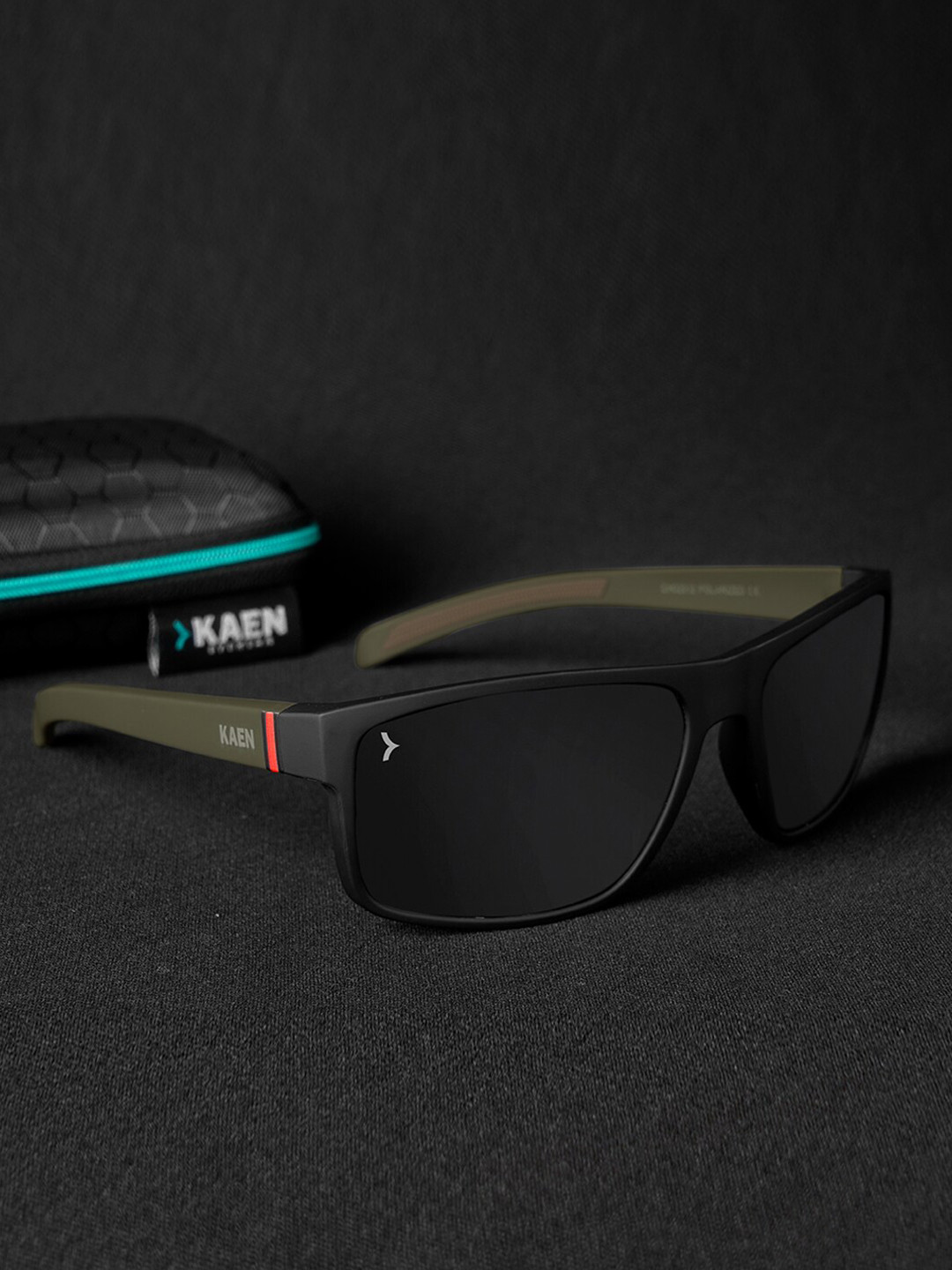 

KAEN EYEWEAR Unisex Square Sunglasses with Polarised Lens KASKiev, Black