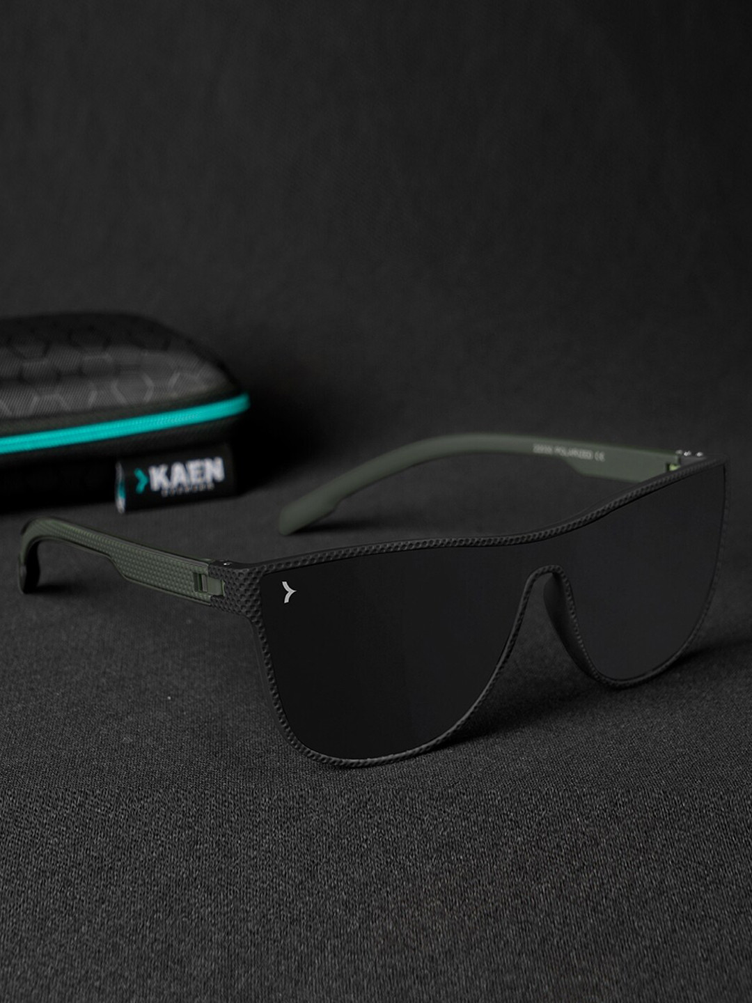 

KAEN EYEWEAR Unisex Square Sunglasses with Polarised Lens KASKrewC2, Black