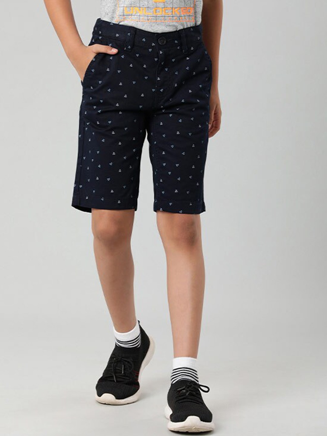 

Indian Terrain Boys Printed Mid Rise Pure Cotton Regular Shorts, Navy blue