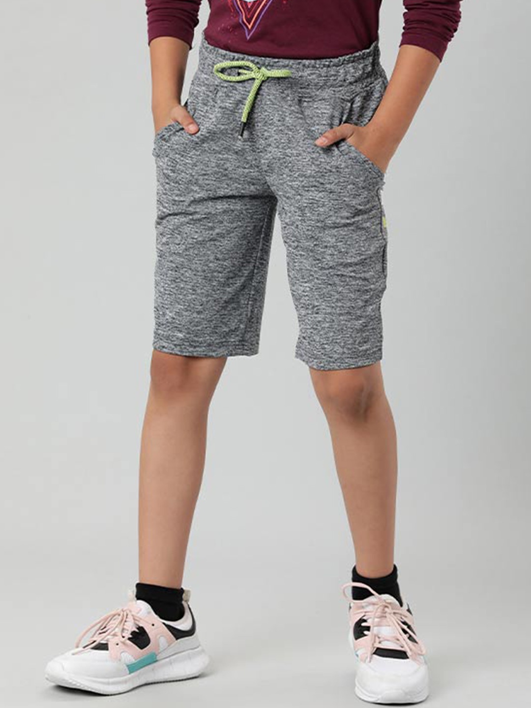 

Indian Terrain Boys Outdoor Regular Shorts, Black