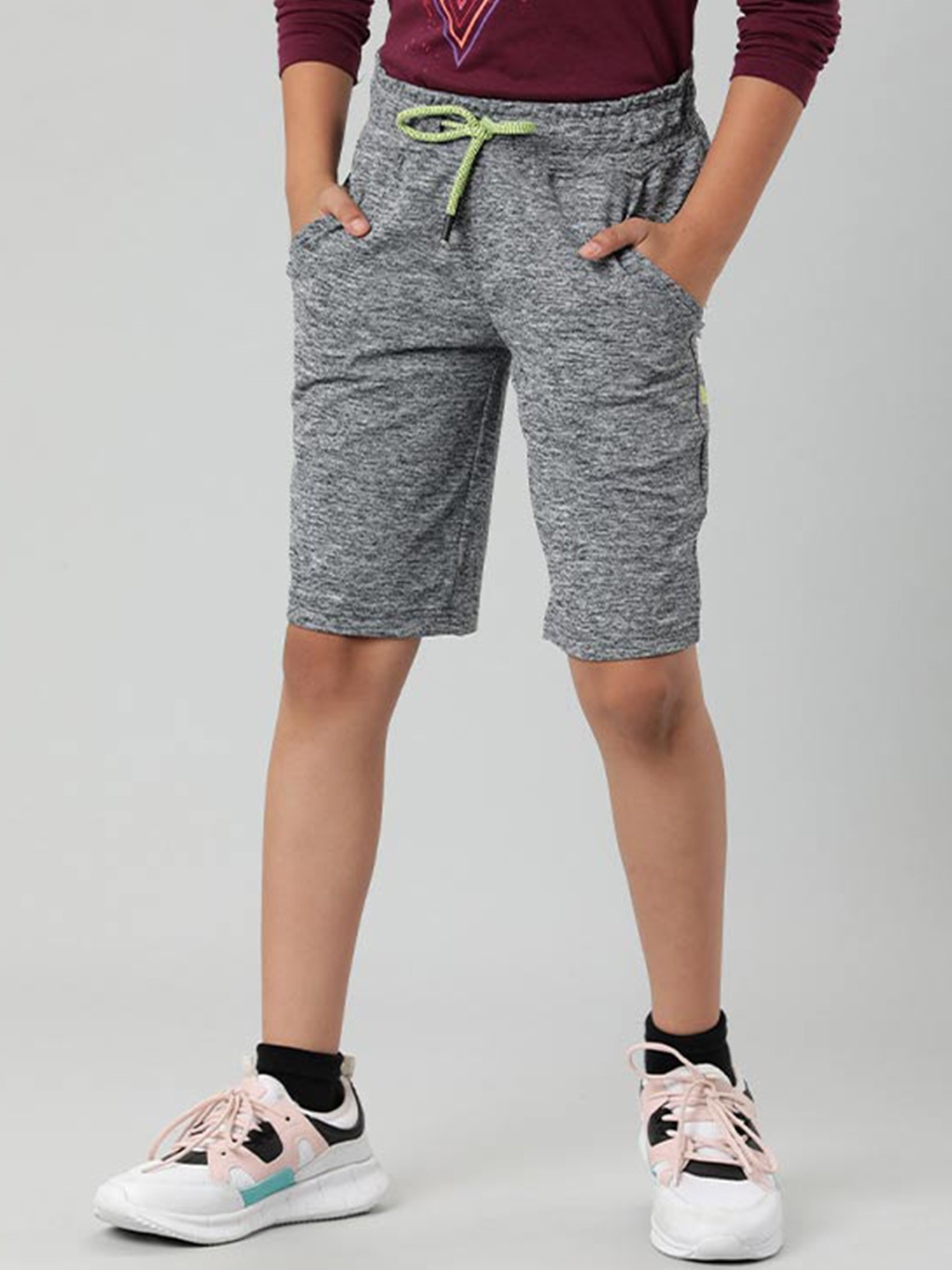 Indian Terrain Boys Abstract Printed Mid-Rise Shorts, Black