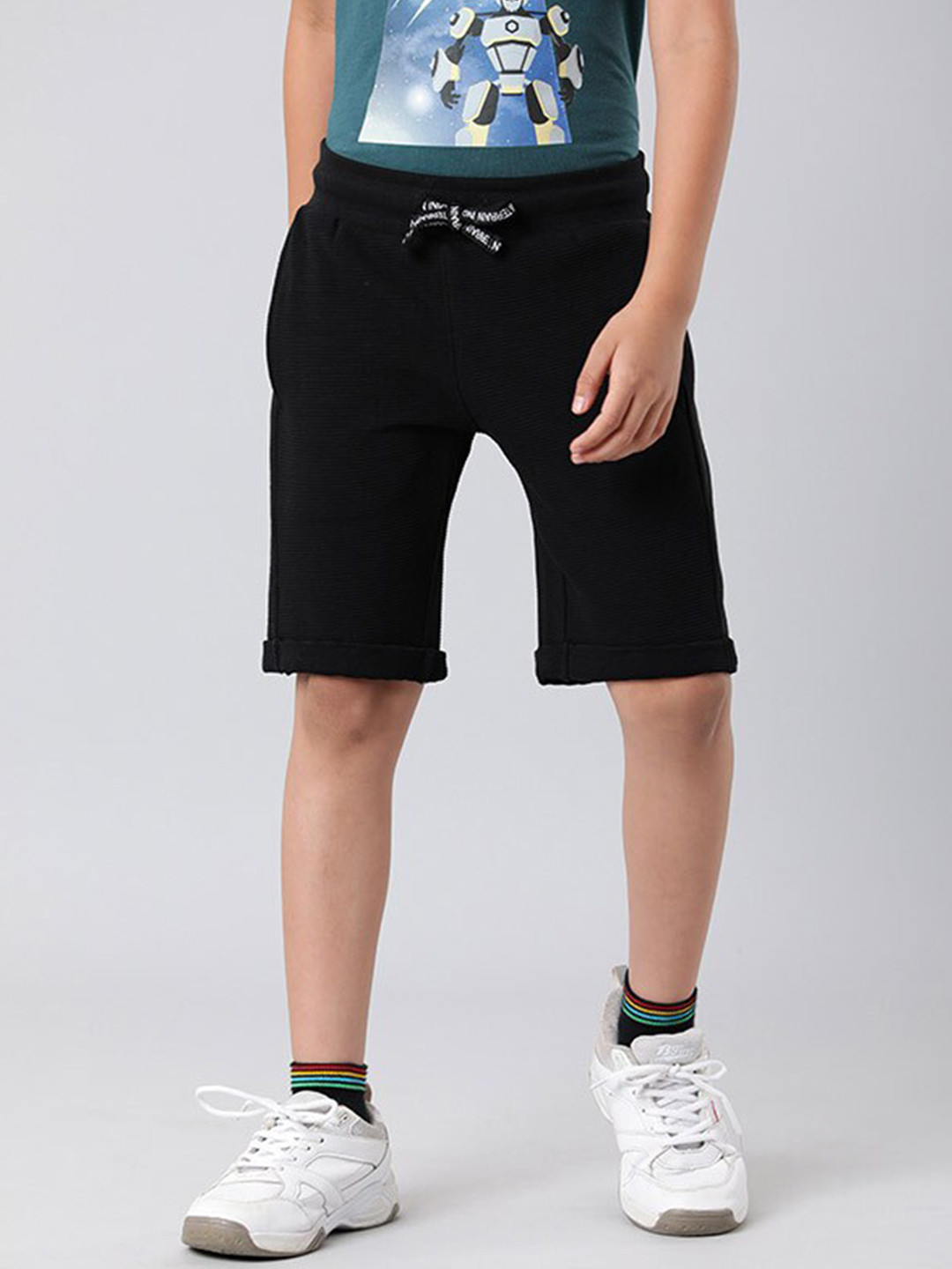 

Indian Terrain Boys Mid-Rise Pure Cotton Shorts, Black