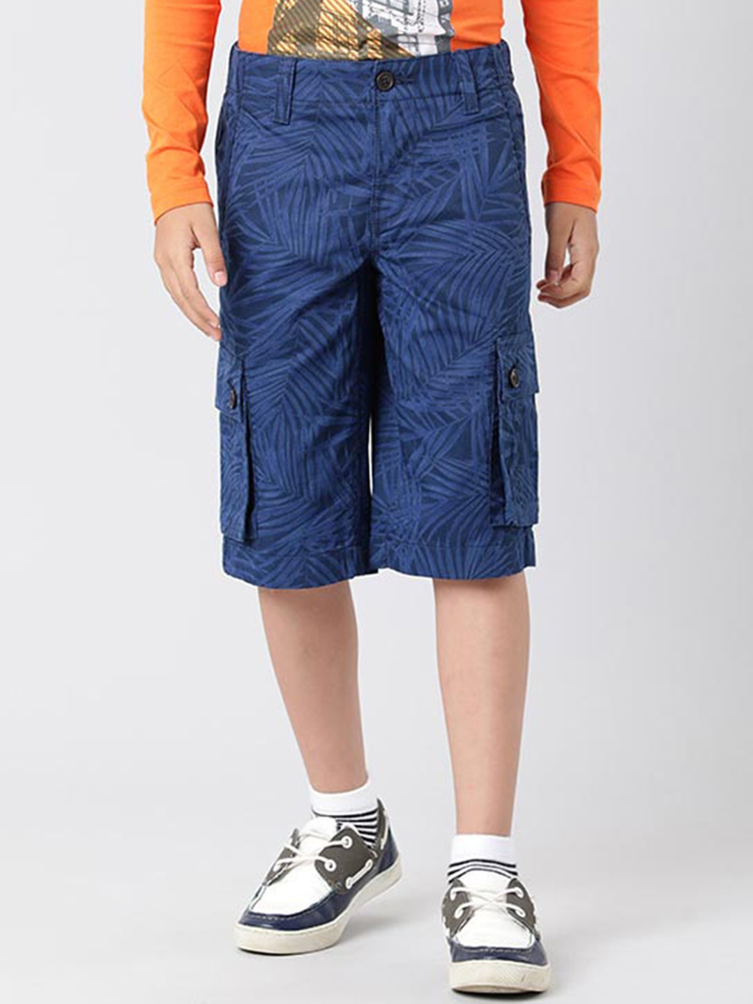 

Indian Terrain Boys Floral Printed Mid-Rise Pure Cotton Shorts, Navy blue