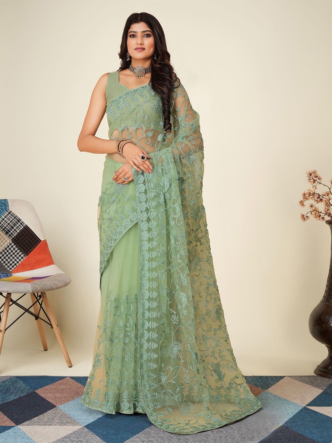 

VAIRAGEE Floral Embroidered Net Saree, Olive
