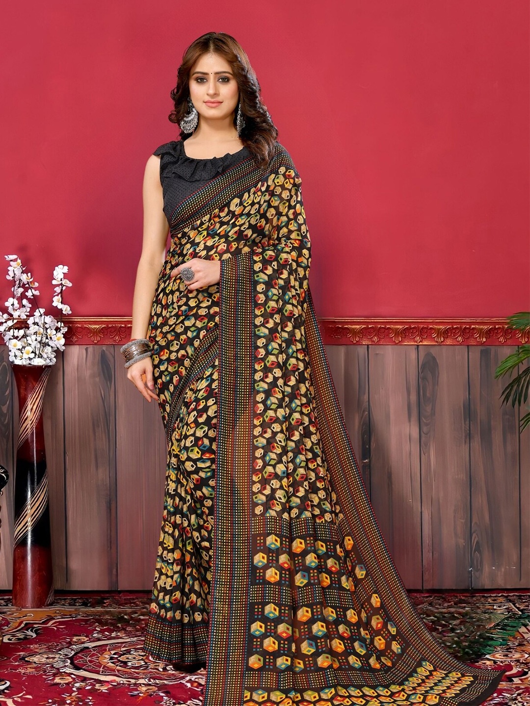 

MAGMINA Geometric Printed Saree, Black