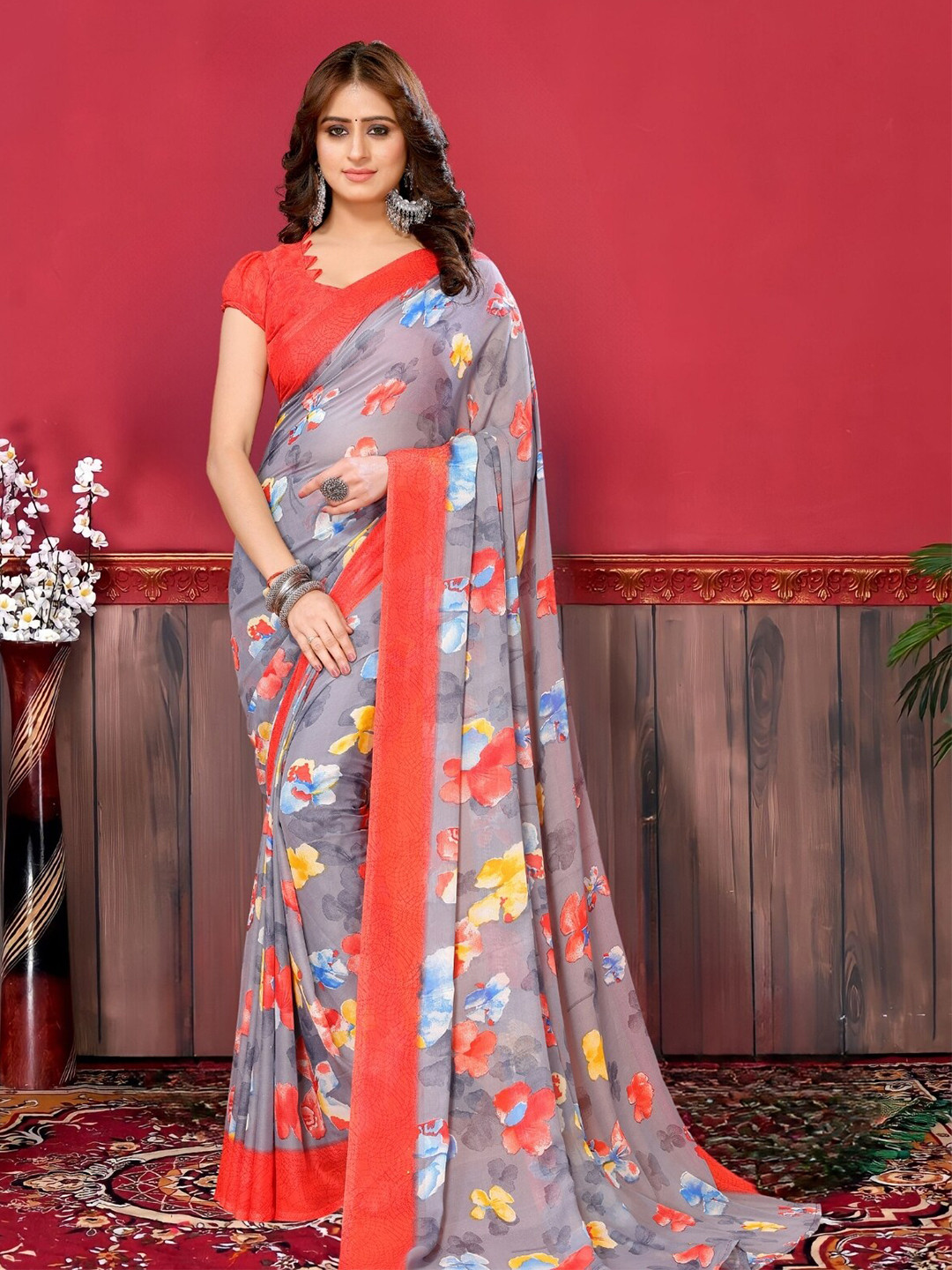 

MAGMINA Floral Printed Saree, Grey