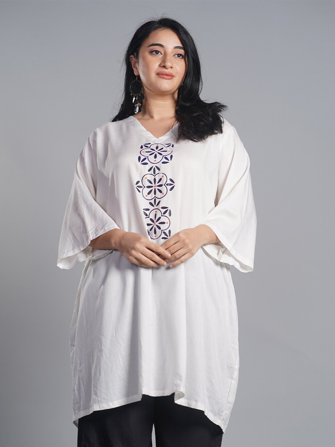 

LetsDressUp Plus Size Floral Printed V-Neck Three-Quarter Flared Sleeves Kurta, White